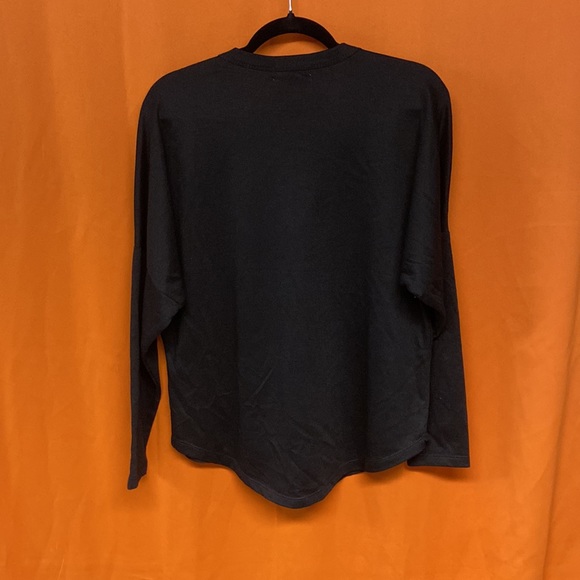 Top - Picture 2 of 3